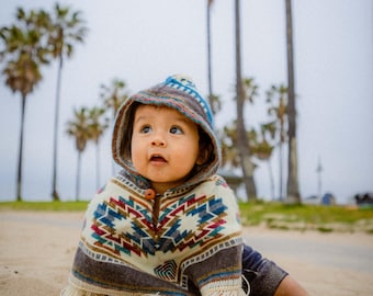 Poncho de lana de alpaca hecho a mano para niños, poncho bohemio tribal de invierno para niños pequeños
