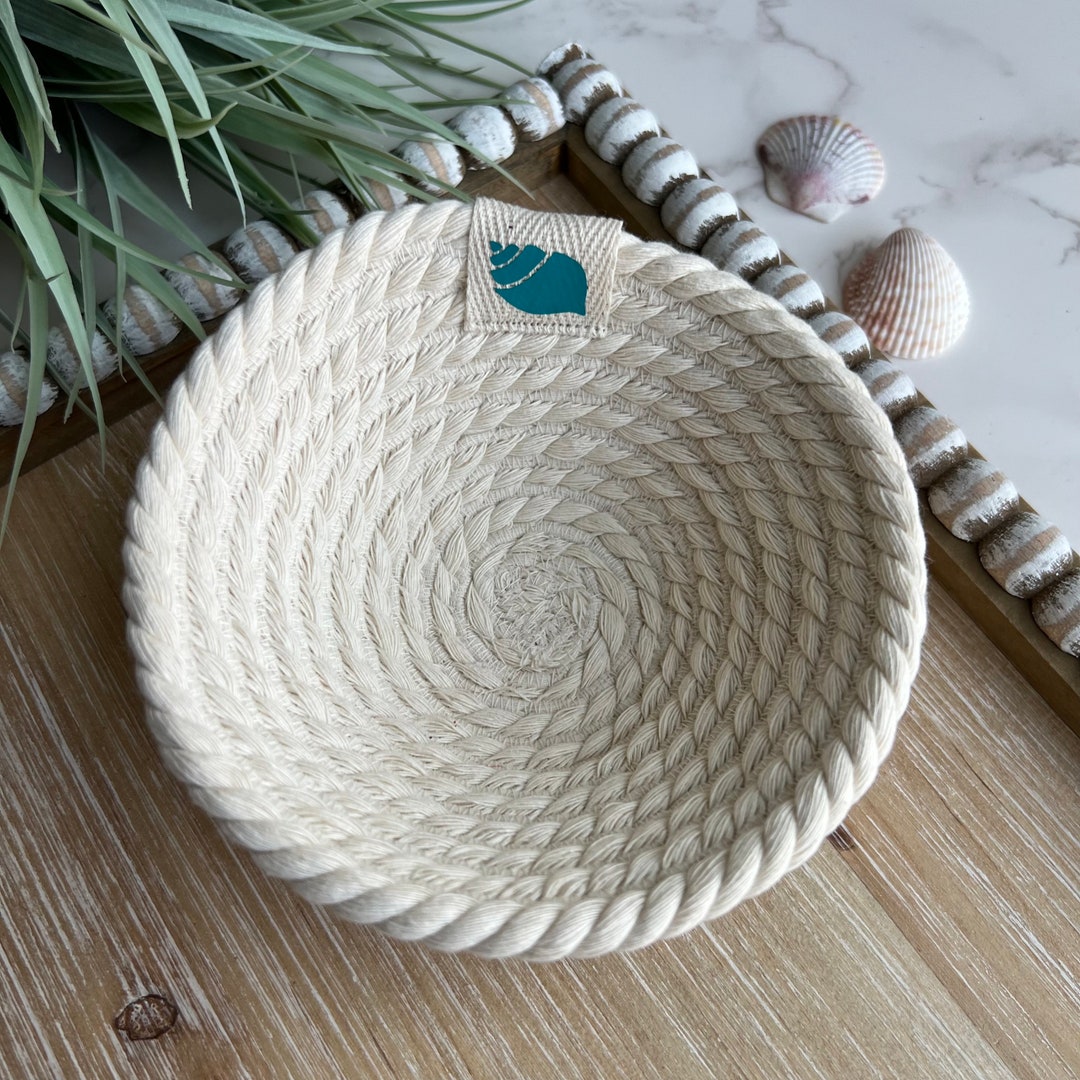 Neutral Rope Basket Shell Display, Seashell Ring Dish, Beachy Trinket ...