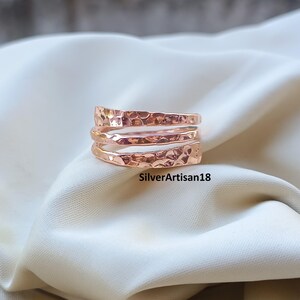 Bague en cuivre 100 % pur, bague faite main, bague enveloppante, bague à superposer, cadeau pour elle, cadeau d'anniversaire, bon pour la santé comme l'acné, peau, vertu,