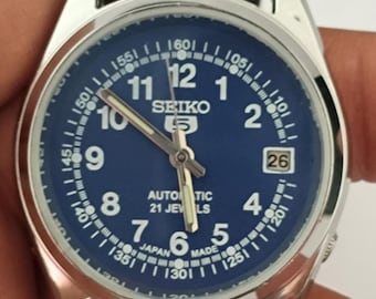 Seiko 5 Vintage Automatic Blue Dial Japan Made Day/Date For Men's Wrist Watch