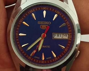 Seiko 5 Vintage Automatic Blue Dial Japan Made Day/Date For Men's Wrist Watch