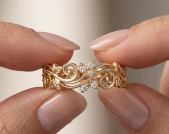 Vintage Floral Vine Ring | Leaf Scroll Diamond Band | Nature Inspired Gold Wedding Ring