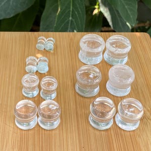 Heldere kwarts dubbele flare plugs (paar), natuurlijke kristallen oorgauges (paar), transparante stenen bodypiercings, maten 6 mm-19 mm, cadeau