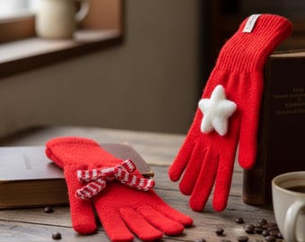 Red touch screen knit gloves for women with holiday bow and star, warm Christmas winter gloves for festive outfits and cozy cold weather