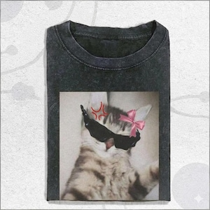 Camiseta divertida con gafas de sol de gato enojado, colores cómodos, camiseta con estampado de gatito gruñón, regalo para amantes de los gatos atrevidos, camiseta con meme de gato adorable, camiseta vintage unisex