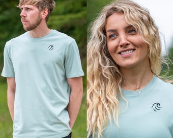 Maglietta organica OceanWave in Seafoam - Abbigliamento streetwear sostenibile unisex - Per gli amanti del mare, del surf e della natura