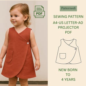 Pode incluir: Uma criança pequena vestindo um vestido envelope cor de ferrugem com um único botão e um bolso frontal. A imagem inclui o texto "Patternodi" e "SEWING PATTERN" com informações de tamanho e "NEW BORN TO 4 YEARS".