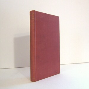 Shakespeare by George Saintsbury, With an Appreciation by Helen Waddell Published by Macmillan in 1934 First American Edition Vintage Book