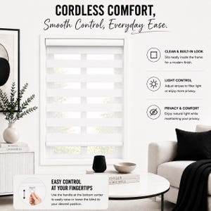 Pu&ograve; includere: Una tenda a rullo bianca senza fili installata in un telaio di finestra, con strisce orizzontali alternate di tessuto opaco e trasparente. L'immagine include il testo: CORDLESS COMFORT, Smooth Control, Everyday Ease e istruzioni di controllo.