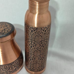 Dispensador de agua de cobre antiguo de 8 litros con soporte, 2 botellas y vaso. Decoración de cocina de lujo. Regalo para la salud. imagen 12