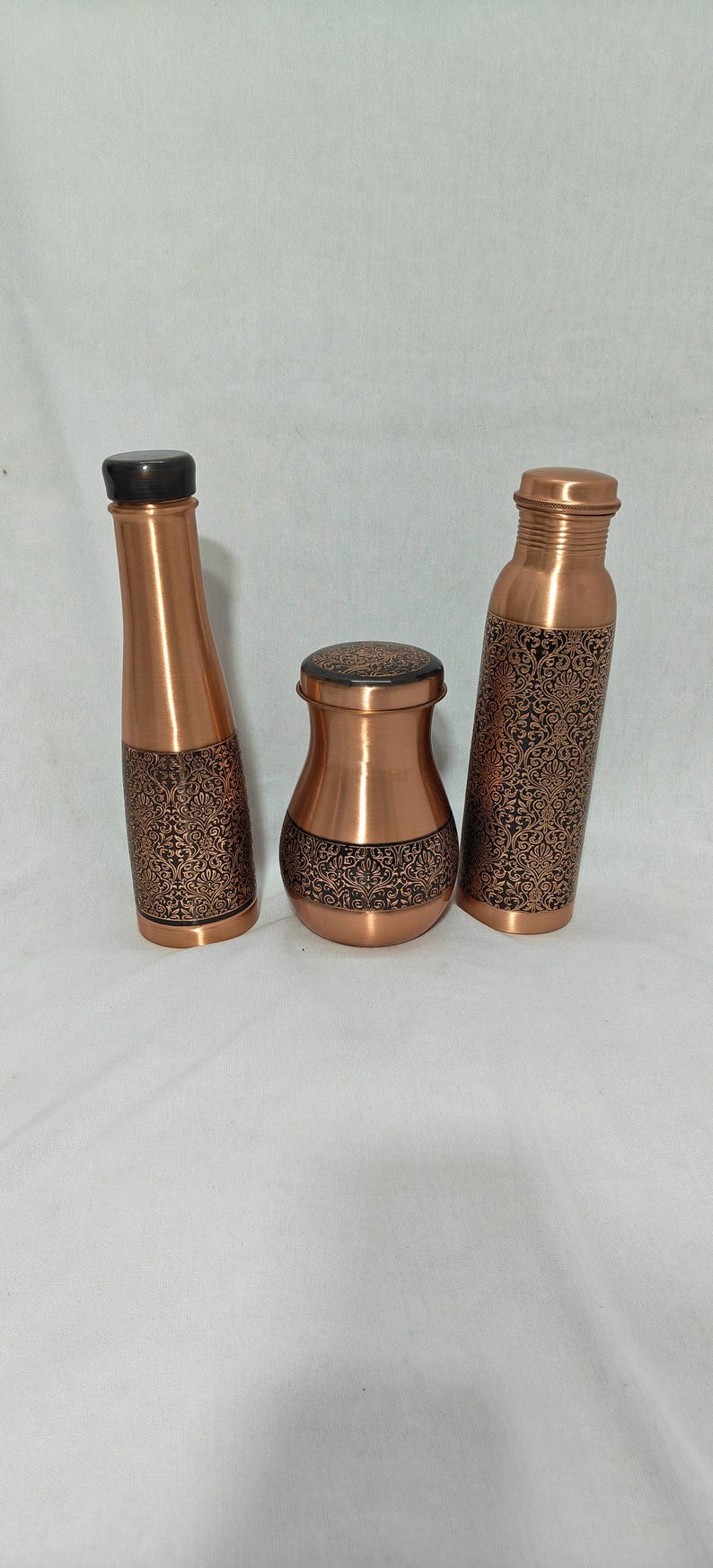 Dispensador de agua de cobre antiguo de 8 litros con soporte, 2 botellas y vaso. Decoración de cocina de lujo. Regalo para la salud. imagen 13