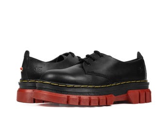 Zapatos de cuero negro con suela roja para mujer - Diseño atrevido y elegante
