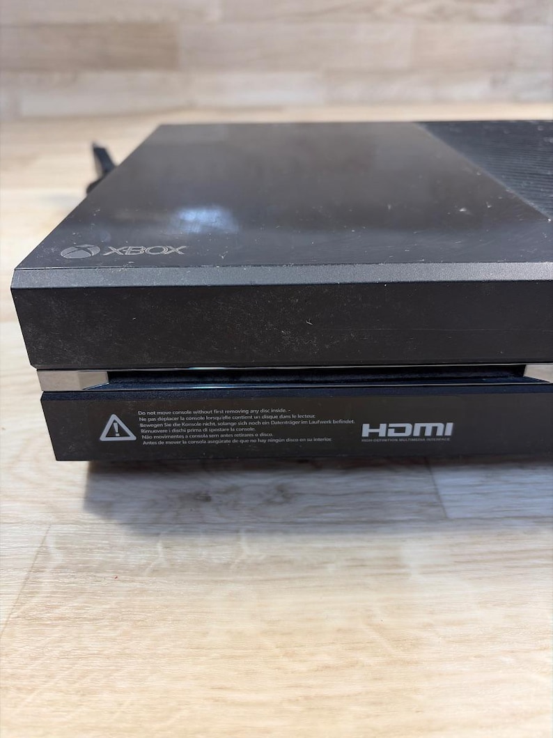 Microsoft Xbox One 500GB Original Model 1540 Console With Power Supply ...