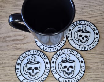 Posavasos "Muerto por dentro pero con cafeína": juego de 4 divertidos posavasos para escritorio y cocina