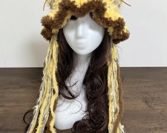 タイガープリントの猫耳帽子 | コテージコア ポンポン ヘッドウェア