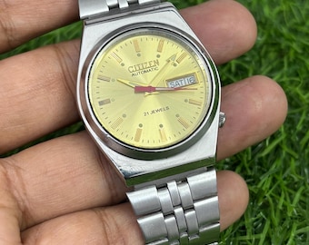 Vintage 1985 Citizen Automatic 8200 Day-date Japanese Men's Wrist Vintage 1985 Citizen Automatic 8200 Day-date Japanese Men's Wrist