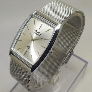 Vintage Seiko Slim Tank Quartz Herr Stål Rektangulär Renoverad Japansk Armbandsur Silver Urtavla