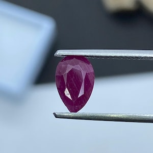Rubino rosso naturale, gemma rotonda sfaccettata, rubino rosso intenso naturale per la creazione di gioielli, 9,10x6x4 mm, 1,95 ct