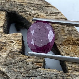 Natural Oval Red Ruby, Silver Sheen Gemstone  9.10x7.40x5 mm  3.15 carat