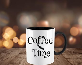 Gothic Tasse Coffee Time - Fledermaus Design - Geschenk für Goth Fans & Kaffee-Liebhaber