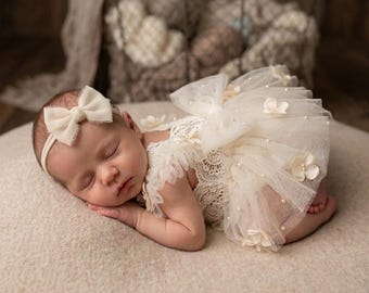 Tenue de séance photo pour nouveau-né en dentelle crème, barboteuse en tulle perlé pour bébé fille, accessoire photo vintage à fleurs pour bébé, cadeau de naissance/fête prénatale