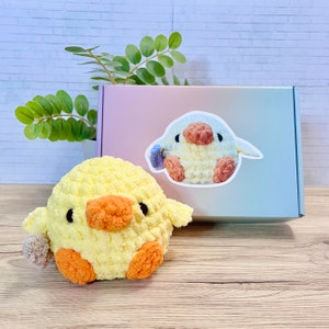 Beginner Crochet Kit, Easy Starter Amigurumi Kit, DIY Craft Kit Gift with Step-By-Step Video Tutorial, Duck with Knife Meme, Pet, Animal
