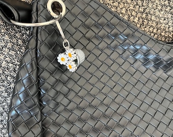 Daisy Thimble Bag Charm, Floral Keychain, Cottagecore Sewing Accessory