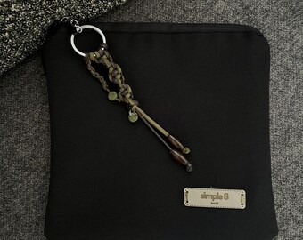 Minimalist Black Vegan Leather Clutch Bag with Handmade Macrame Keychain – Boho Wristlet Pouch