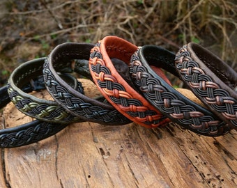 Sami reindeer herder bracelet | Nordic leather cuff |  Black copper braid | Antler closure | VANAGANDR