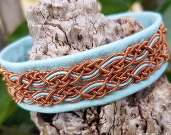 Sami bracelet | Copper and reindeer leather cuff | Native Nordic Nature Folk jewelry | MUNINN from Tjekijas Design