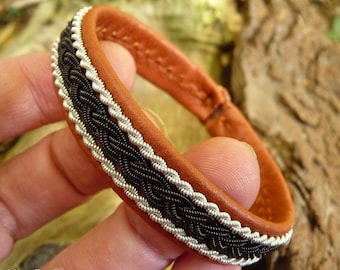 MJOLNIR Sami bracelet, Size L, Cognac brown reindeer leather, Black copper and pewter braids, Antler closure, READY to SHIP