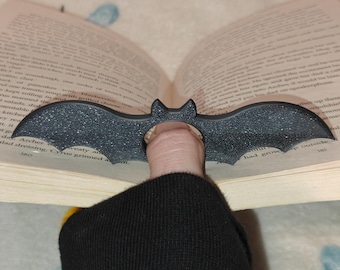 Bat Book Page Holder Thumb Accessory One Handed Reading Assistant