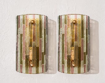 Set van 2 gesmolten glazen wandkandelaars • Groene, roze, messing vintage verlichting