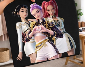 Kpop Huntrix Golden Girls PNG, Illustrazione grafica K Pop Demon Hunters, Derpy Tiger, Rumi Zoey Mira, Design a sublimazione, Download digitale