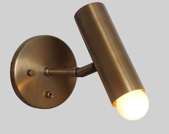 Aplique de pared pivotante de latón, lámpara de pared ajustable de estilo moderno de mediados de siglo