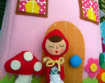 Little Red Riding Hood Felt House PDF Sewing Pattern