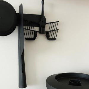 Platzsparender Zubehörhalter für Thermomix TM7. Küchenutensilienhalter im minimalistischen Design.
