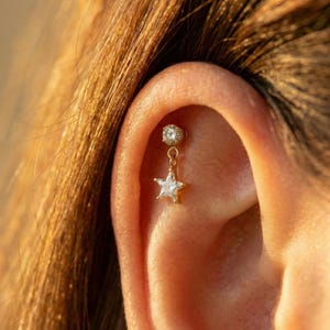 Piercing de hélice, joyería, estrella colgante, titanio, cartílago, pendiente labret plano, calibre 16G, oro, plata, orejas sensibles, resistente al agua y al deslustre.
