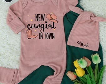 Personalized New Cowgirl in Town Baby Girl Bodysuit, Western Coming Home Outfit, Cowboy Boots Baby Shower Gift, Custom Cowgirl Romper