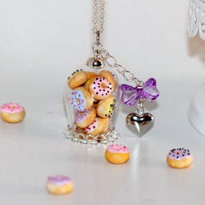 Donut Glas Halskette - Cookie Jar Anhänger - Flasche Halskette - Miniatur Lebensmittel Schmuck - Lebensmittel Halskette - Donuts in einem Glas Anhänger