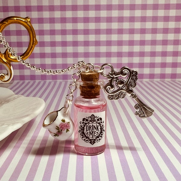 Alice in Wonderland necklace - Fairytale necklace - Kawaii necklace - Eat Me Drink Me Jewelry - Magic Potion Pendant - Bottle Pendant