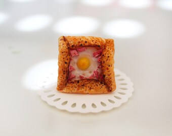 French Crepe Ring - Galette Bretonne Ring - Crepe Bretonne Jewelry - French Food Ring - Miniature Food Jewelry - Kawaii Ring