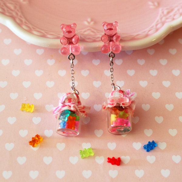 Boucles d’oreilles Candy Jar - Boucles d’oreilles Gummy Bear Bottle - Mini boucles d’oreilles alimentaires - Bijoux alimentaires - Oursons gélifiés miniatures - Boucles d’oreilles Rainbow Candy