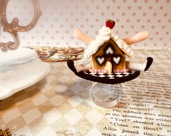 Alice in Wonderland Ring - White's Rabbit House Charm Ring - Tea Party Ring - fairytale Jewelry - Tea Party Jewelry - Fairytale Fashion