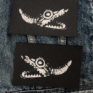 Pack de parches de cocodrilo | Dos parches estampados para chaquetas, bolsos y vaqueros | Parches punk, góticos y metaleros