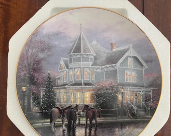 An Old Fashioned Christmas With Thomas Kinkade series plate-A Holiday Gathering (Plate 3)
