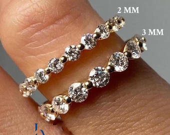 Anillo de boda de media eternidad con moissanita de talla redonda y engaste de una sola punta de 2/3 mm. Anillo de boda con engaste de punta compartida. Anillo apilable. Anillo flotante con forma de burbuja.