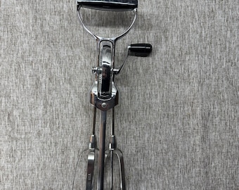 Batidora de huevos manual vintage Ekco de acero inoxidable, fabricada en EE. UU., con mango cromado negro, MCM.