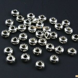 100Pcs Antique Silver Bead Spacer Round Bead Spacer Round Charm Round Pendant  5mm (PND997)