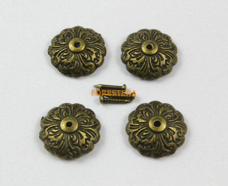 100Pcs 15mm Antique Brass Round Nail Pads Upholstery Tacks Nails TN32 image 1